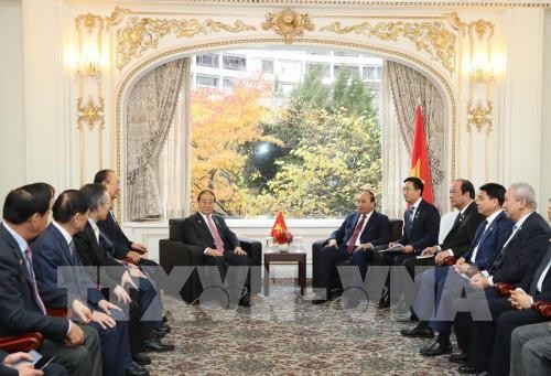 Premierminister Nguyen Xuan phuc trifft den Vorsitzenden der südkoreanisch-vietnamesischen Freundschaftsgesellschaft