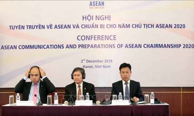 Konferenz für die Aufklärung über ASEAN und die Vorbereitung auf ASEAN-Vorsitz-Jahr Vietnams