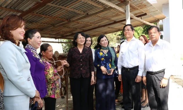 Vizestaatspräsidentin Dang Thi Ngoc Thinh tagt mit der Provinz Tay Ninh