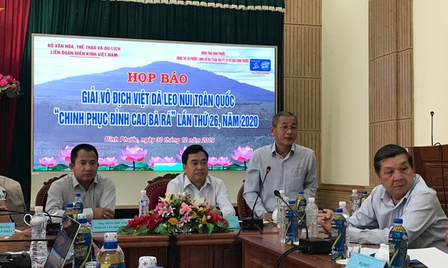 Vietnamesische Berglaufmeisterschaft “Berggipfel Ba Ra erobern”