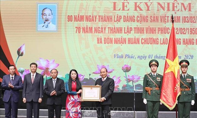 Premierminister Nguyen Xuan Phuc nimmt an Feier zum 70. Gründungstag der Provinz Vinh Phuc teil