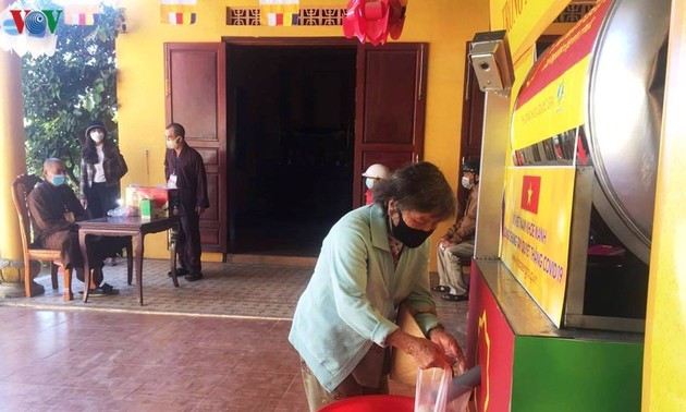 Reisautomat kostenlos für bedürftige Menschen in Vietnam