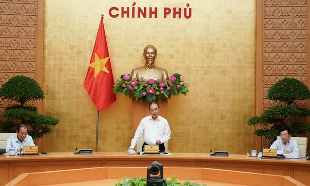 Premierminister Nguyen Xuan Phuc: Mühe zur Bewältigung der Schwierigkeiten im Jahr 2020 und in den  nächsten Jahren