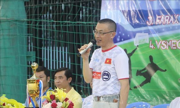 Fußballturnier für vietnamesische Unternehmen in Kambodscha