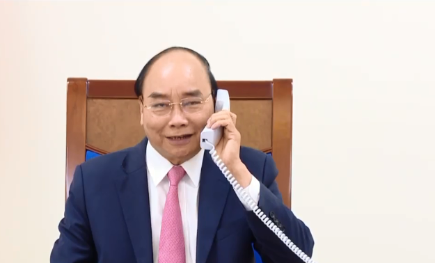 Premierminister Nguyen Xuan Phuc telefoniert mit dem niederländischen Amtskollegen Mark Rutte