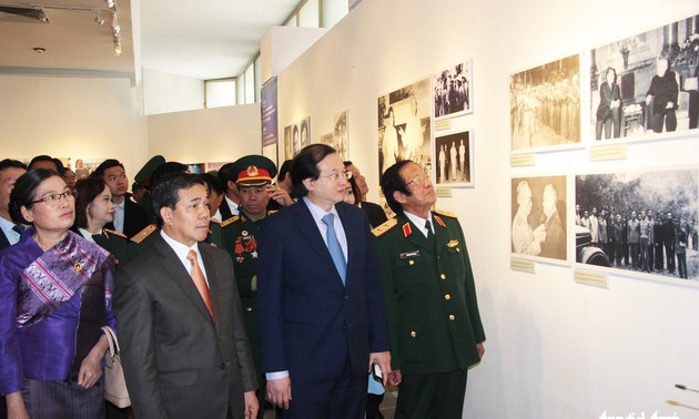 Ausstellung über die besondere Freundschaft zwischen Vietnam und Laos