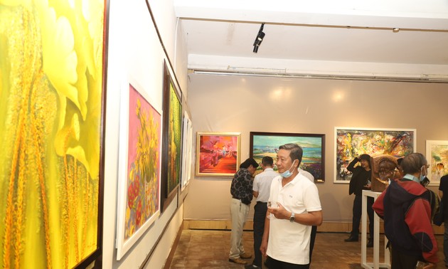 Eröffnung der Kunstausstellung “Khanh Hoa begrüßt das neue Jahr 2021”