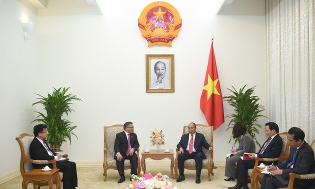 Premierminister Nguyen Xuan Phuc empfängt den philippinischen Botschafter