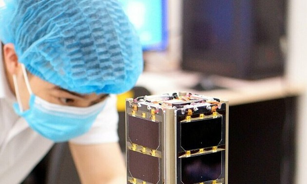 Der in Vietnam hergestellte Satellit NanoDragon ist bereit zum Start