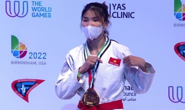 Vietnamesische Kampfsportlerin gewinnt Goldmedaille bei Jiu-Jitsu-Weltmeisterschaft 2021