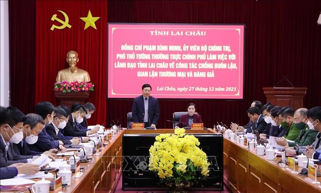 Vize-Premierminister Pham Binh Minh fordert Provinz Lai Chau zum verstärkten Marktmanagement auf