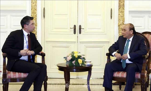 Staatspräsident Nguyen Xuan Phuc trifft Honorarkonsul für Vietnam in der Schweiz Philipp Rösler
