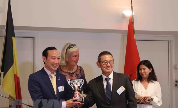 Spende für Agent-Orange-Opfer Vietnams durch Golfturnier „Vietnam Ambassador’s Cup 2022”