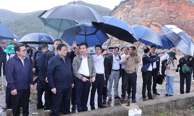 Premierminister informiert sich über Projekte in Phu Yen
