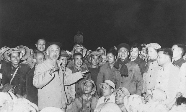 Ausstellung über Wachpolizisten des Präsidenten Ho Chi Minh