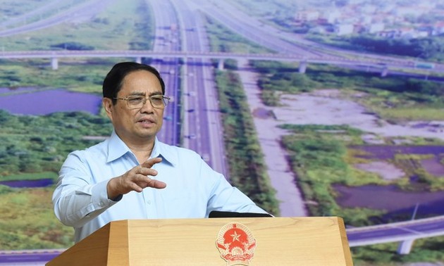 Premierminister Pham Minh Chinh: Umsetzung wichtiger nationaler Projekte beschleunigen