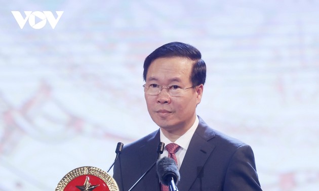 Staatspräsident Vo Van Thuong leitet 4. Sitzung des Verteidigungs- und Sicherheitsrates