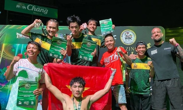 Muay Thai-Kämpfer Pham Binh Minh gewinnt Goldmedaille beim WBC Amazing Muay Thai World Festival