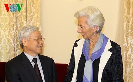 越共中央总书记阮富仲会见国际货币基金组织总裁拉加德