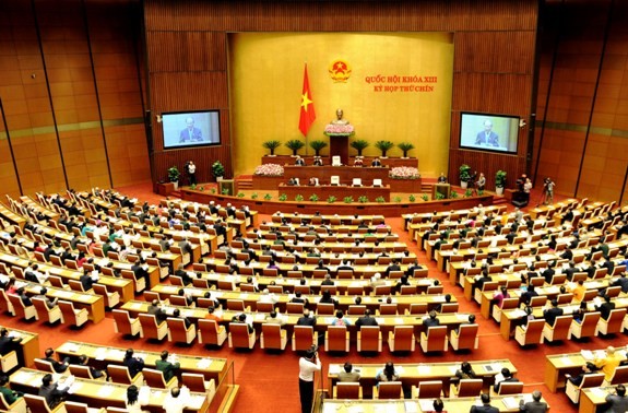 越南国会社会问题委员会举行关于推动社会进步和公平的研讨会