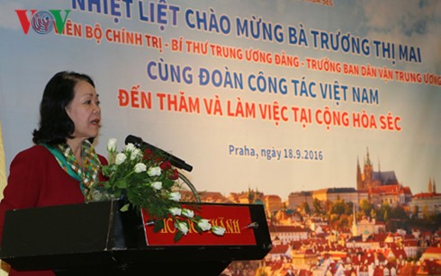 鼓励开展旅捷越南人工作
