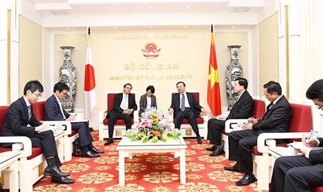 越南公安部部长会见日本驻越大使