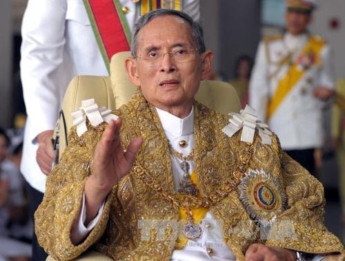 越南党政领导人就泰国国王普密蓬·阿杜德去世致唁电