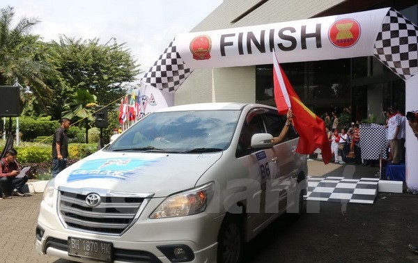 2016东盟—中国国际汽车拉力赛在印度尼西亚收车