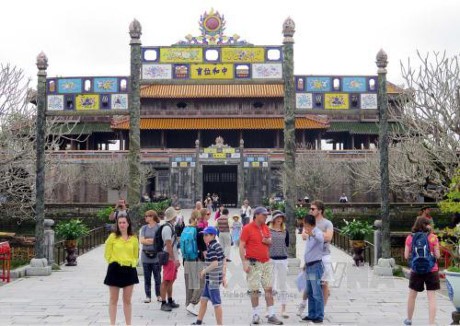 今年初越南共接待一百万人次国际游客