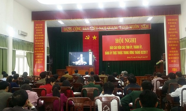  越共中央宣教部举行2017年2月报告员会议