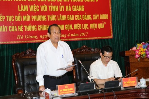越南政府副总理张和平与河江省政府领导人举行工作座谈
