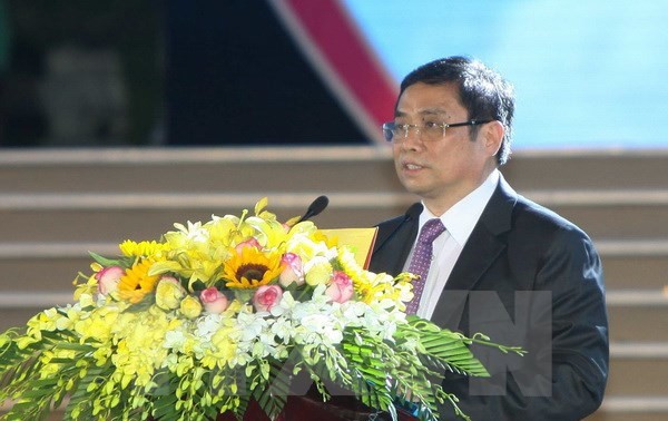 越共中央组织部部长范明正出席香港回归中国二十周年招待会