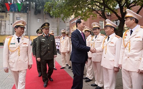 越南人民公安警卫力量成立65周年纪念典礼在河内举行