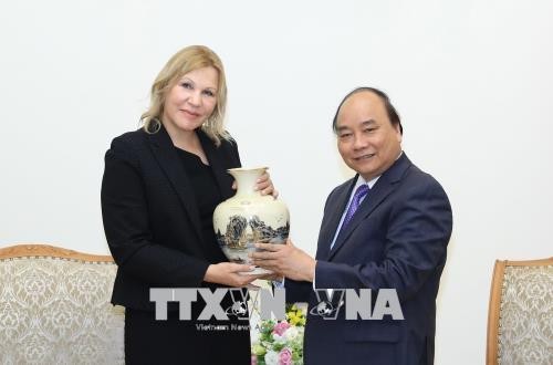 阮春福会见国际金融公司主管亚太地区事务的副总裁尼娜·斯托伊科维奇