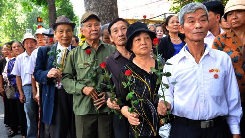 Estratos sociales rinden homenaje póstumo al general Vo Nguyen Giap