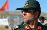 Iranische Infanterie hält ein Manöver ab