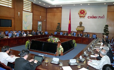 Premierminister Nguyen Tan Dung trifft Wirtschaftsexperten