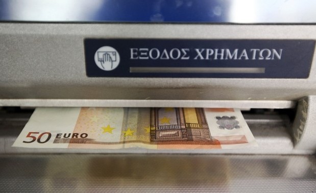 Griechen räumen in Panik ihre Konten 