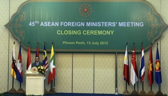 Vertreter Vietnams beim Ostasien-Treffen und ASEAN-Regionalforum