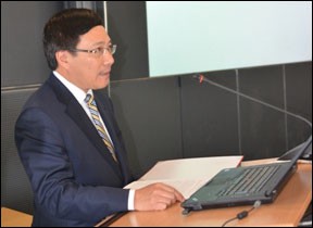 Außenminister Pham Binh Minh besucht Bundesland Hessen