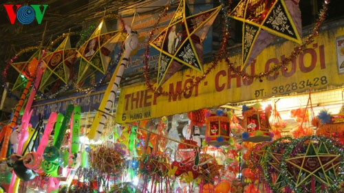 Mittherbstfest in der Altstadt veranschaulicht die traditionelle Kultur Hanois 