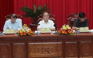 Parlamentspräsident Nguyen Sinh Hung besucht Hau Giang