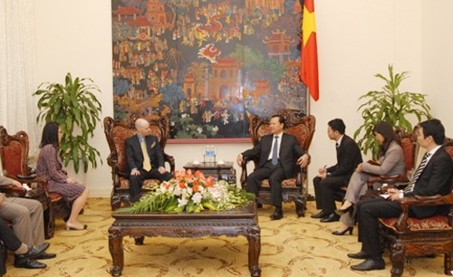 Vizepremierminister Vu Van Ninh trifft Vorsitzenden des US-Konzerns Kraig Biocraft Laboratories