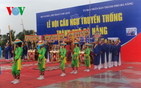 Zeremonie des Fischbetens von Da Nang übernommen