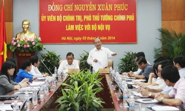 Vizepremier Nguyen Xuan Phuc: Innenministerium soll Inspektion des öffentlichen Dienstes verstärken
