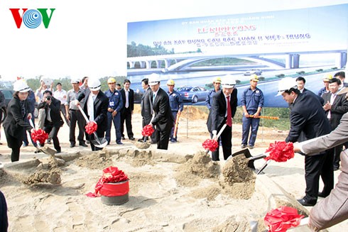 Baubeginn der Brücke Bac Luan II verbindet Vietnam und China