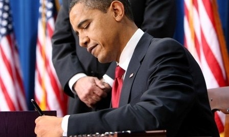 US-Präsident Obama unterzeichnet Etat 2015