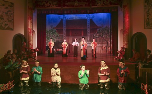 Long Thanh-Aufführung: die harmonische Mischung zwischen Cheo-Gesang und Wasserpuppentheater