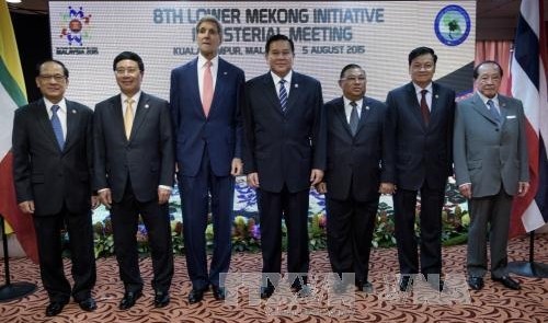 Pham Binh Minh beteiligt sich an Außenministerkonferenz der Länder am Mekong-Unterlauf und der USA