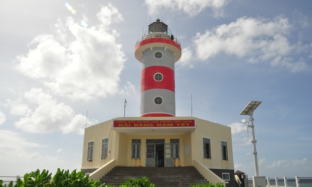 Geschichte über die Leuchtturmwärter auf der Insel Truong Sa